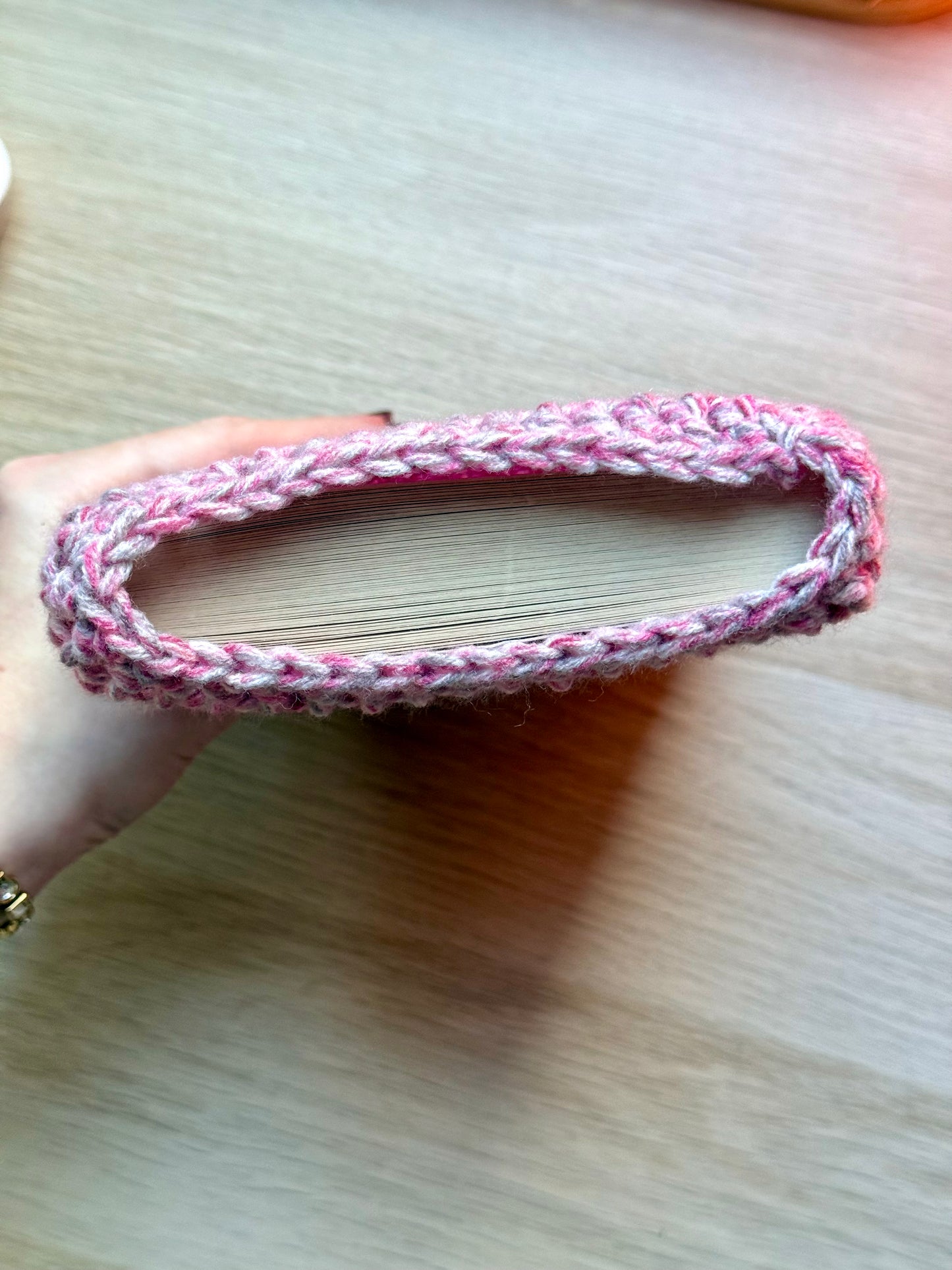 Booklseeve Crochet - Blossom